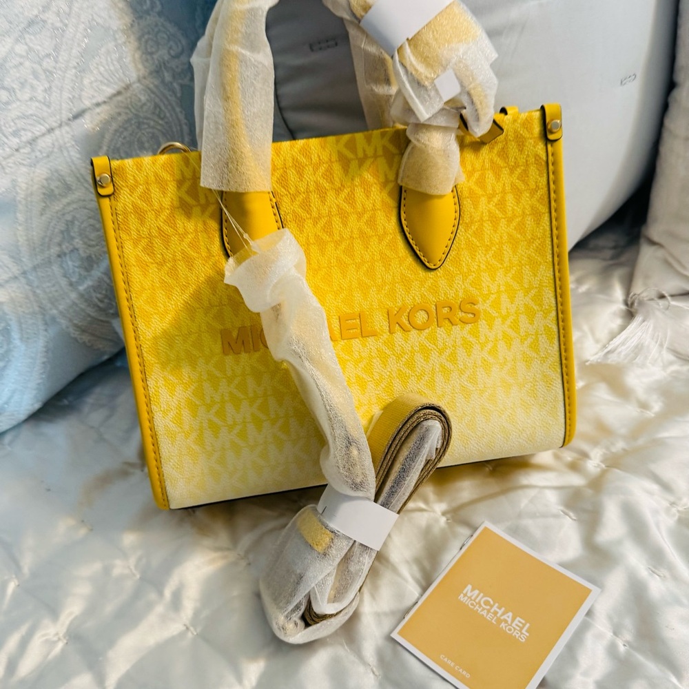 Michael Kors Yellow Ombre Signature Satchel NWT - Picture 2 of 5